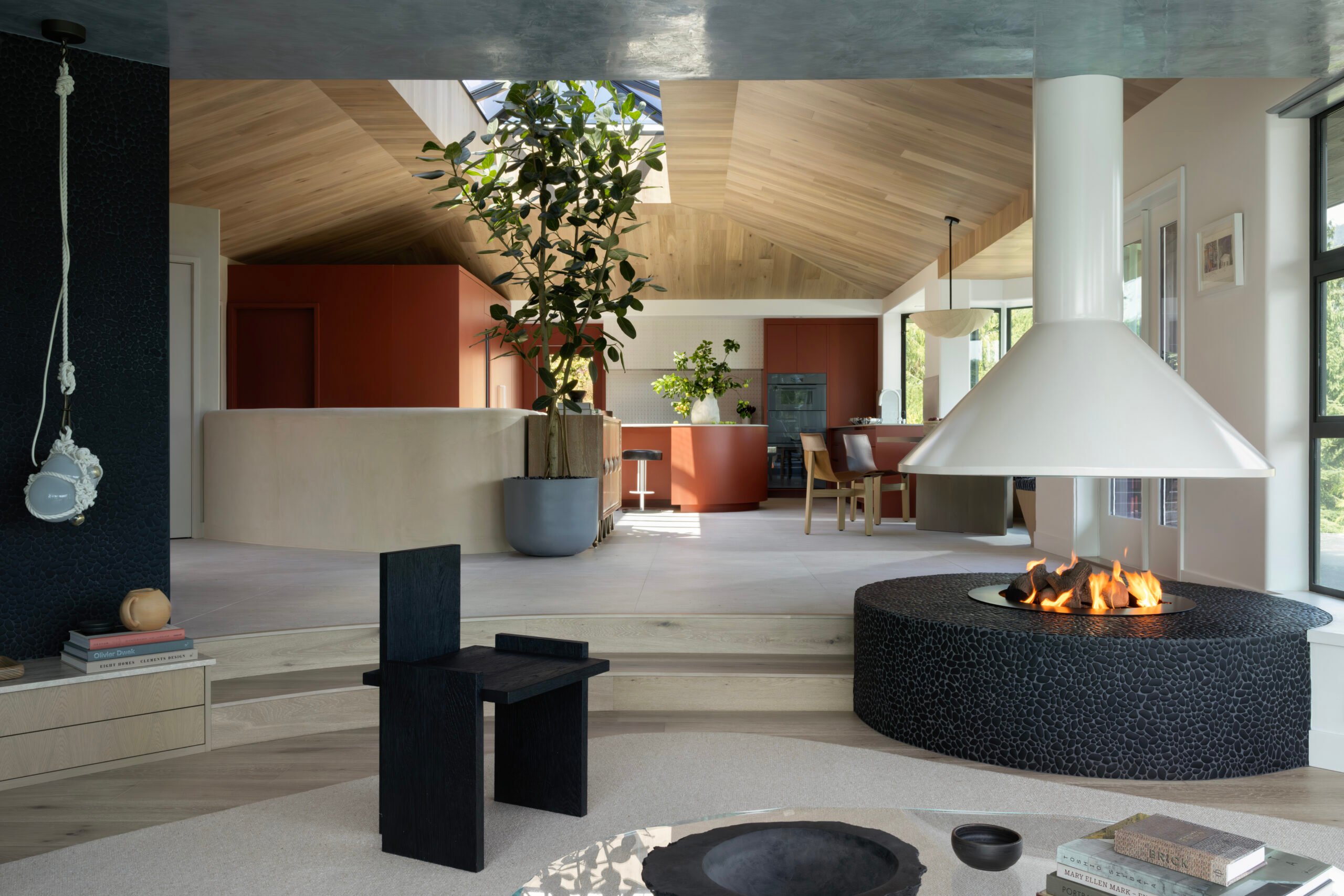 Deep Cove living room by PlaidFox Studio, North Vancouver