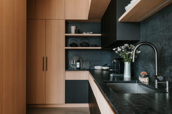 Sunstone kitchen by LRD Studio, Pemberton, B.C.