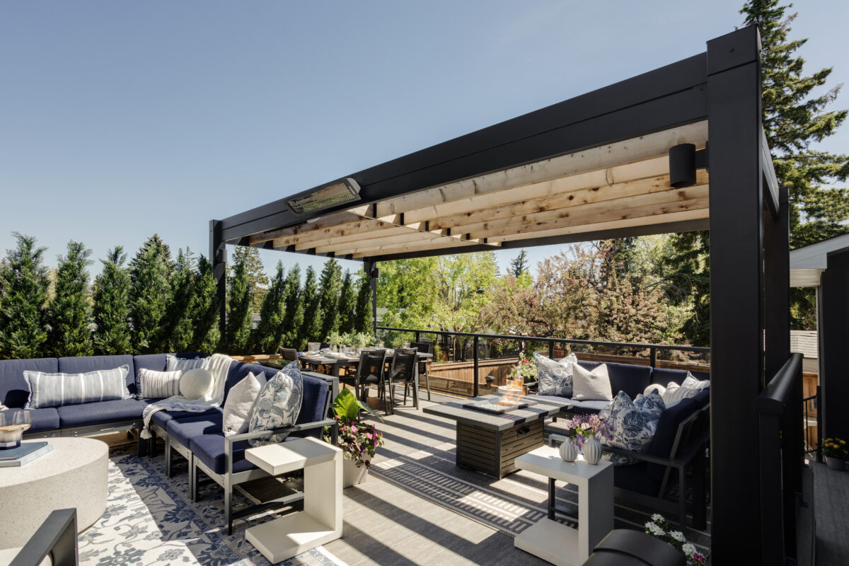 This Calgary Patio Brings Indoor Entertaining to the Outdoors - Western ...